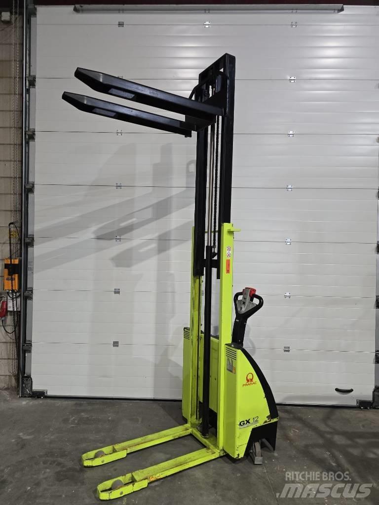 Pramax GX 12/29 Käyden ajettavat pinoamistrukit