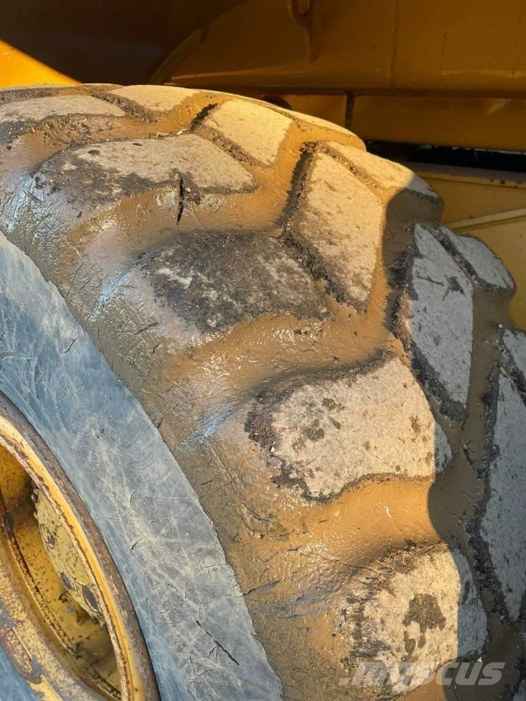 Bell B 30 E Dumpperit