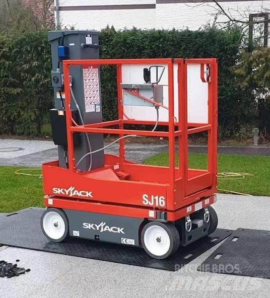 SkyJack SJ16 Saksilavat