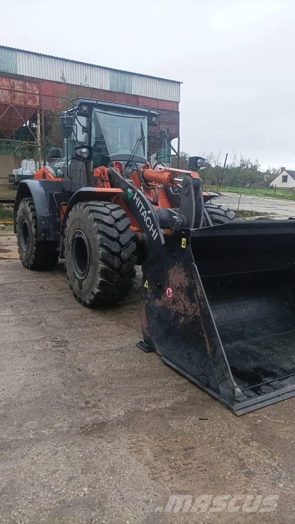 Hitachi ZW220 Pyöräkuormaajat