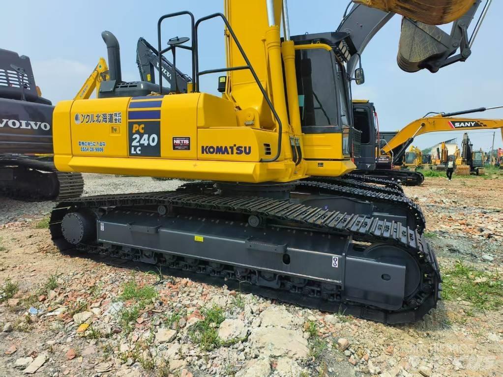 Komatsu PC 240-8 Midikaivukoneet 7t - 12t