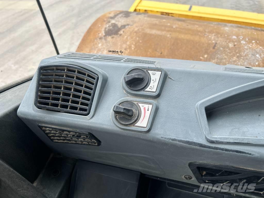 Bomag BW213D-5 Yksivalssijyrät