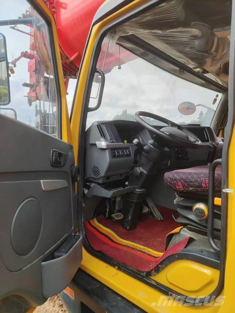 Sany STC1300C8 Mobiilinosturit