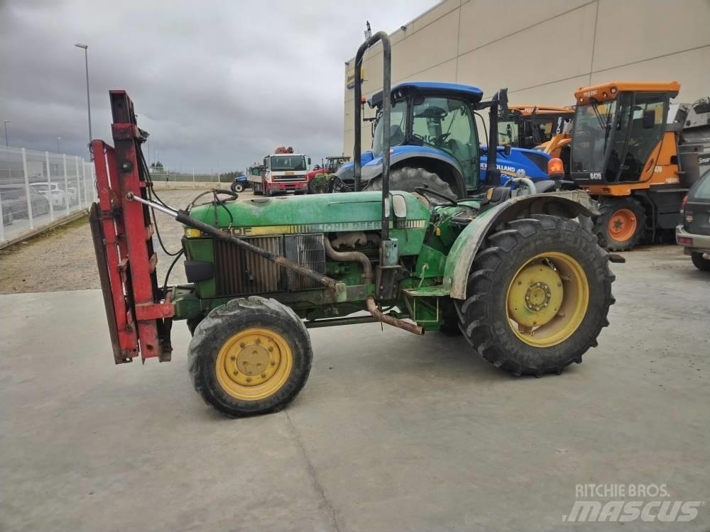 John Deere 2450 Traktorit