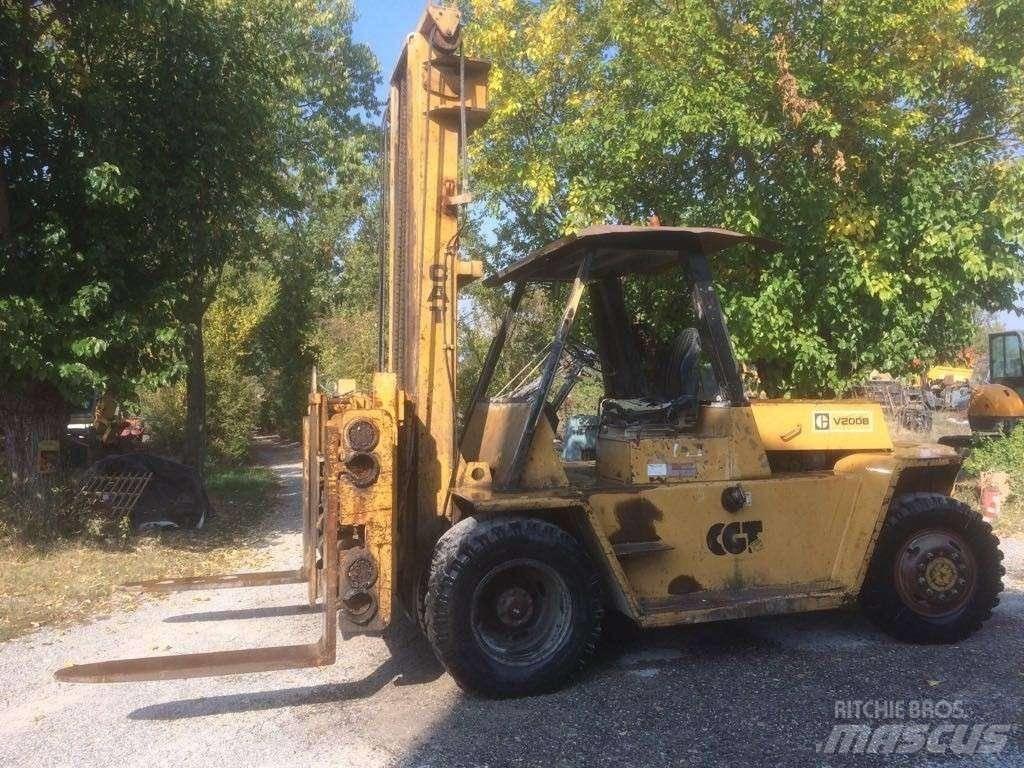 CAT V 200 B Dieseltrukit