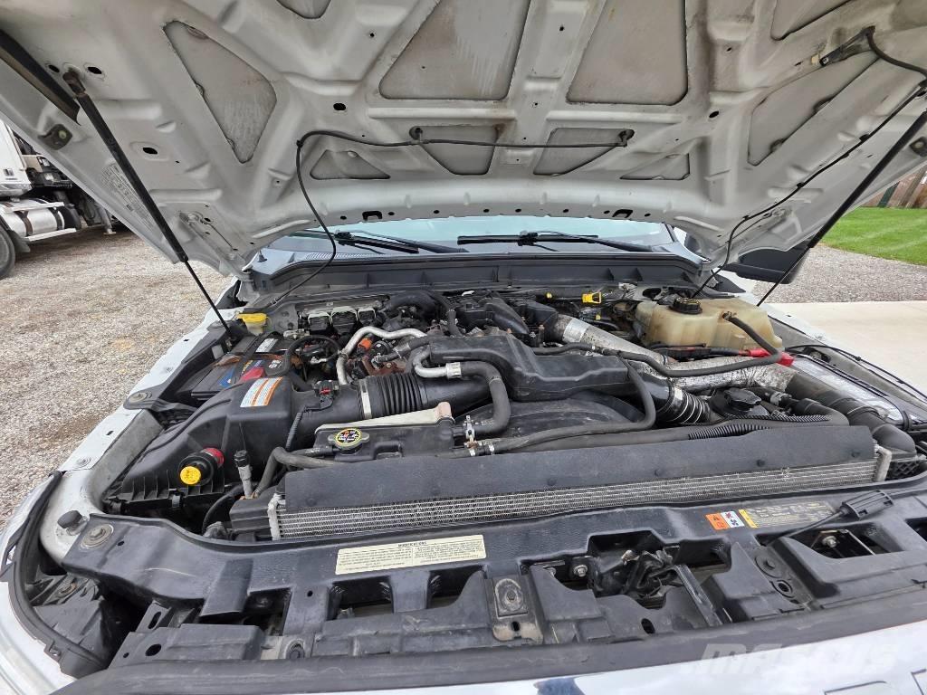 Ford F 550 Tienhoitoautot