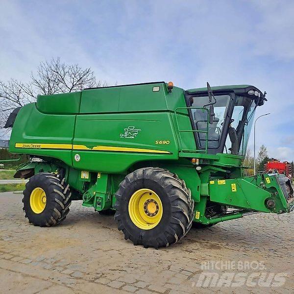 John Deere S 690 Leikkuupuimurit