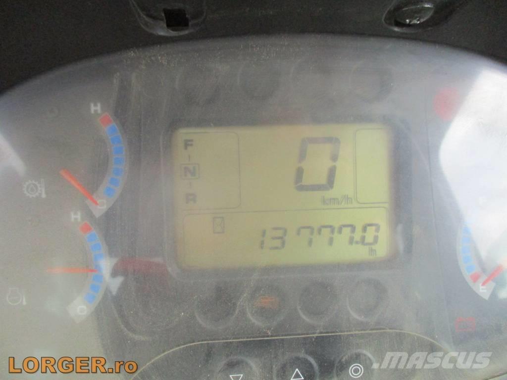 Hitachi ZW 250 Pyöräkuormaajat