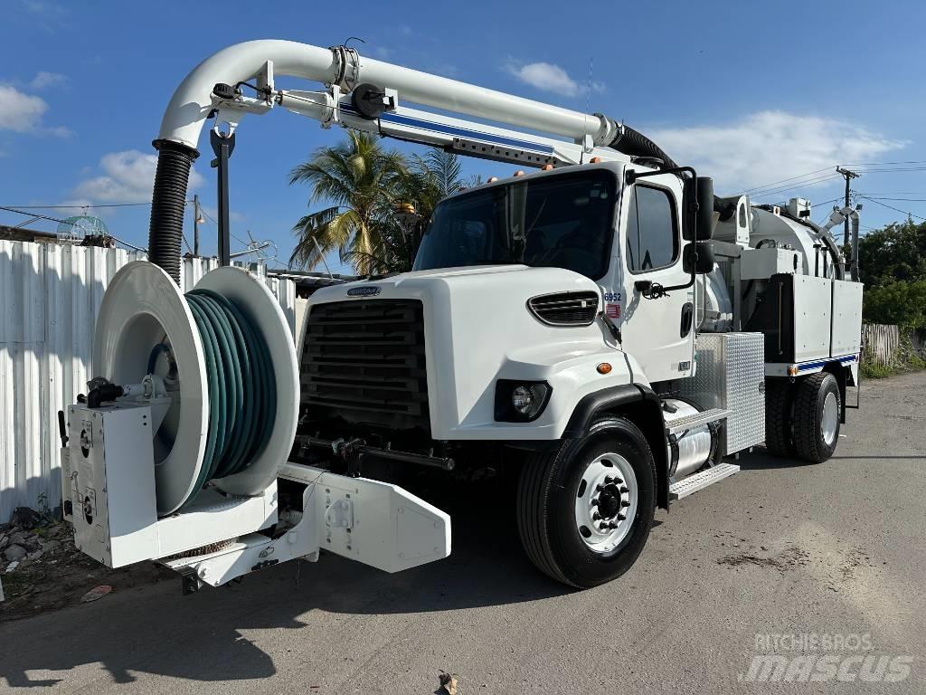 Freightliner 108 SD Paine-/imuautot