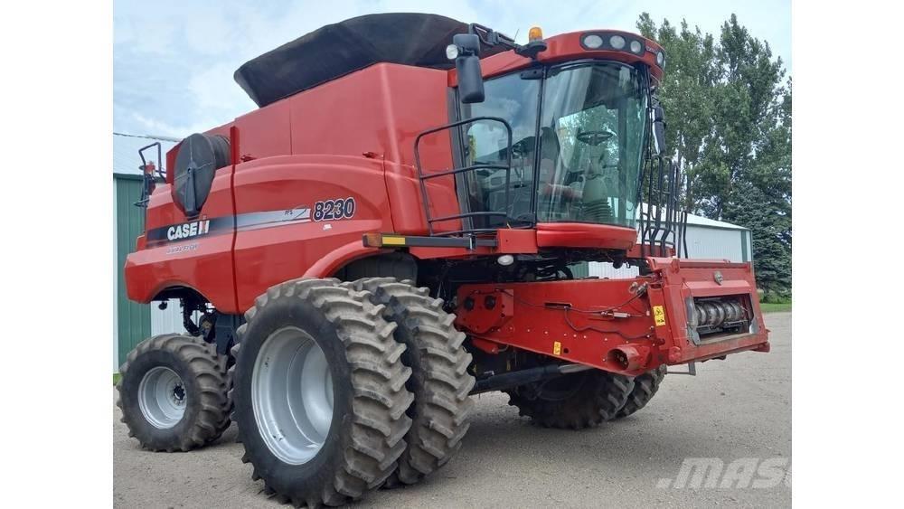 Case IH 8230 Leikkuupuimurit