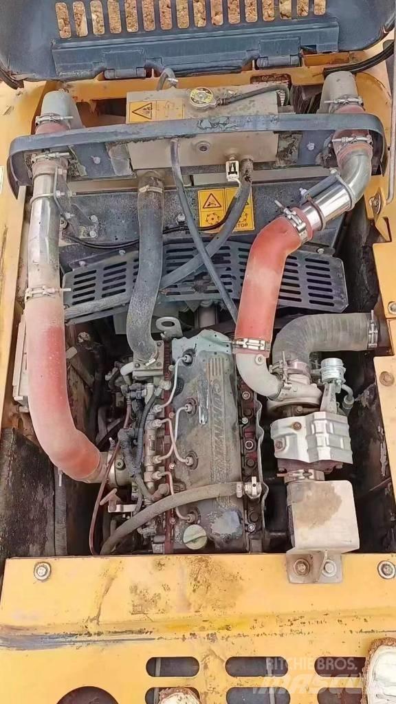 XCMG XE 135 D Telakaivukoneet
