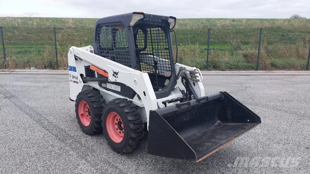 Bobcat S450 Pyöräkuormaajat