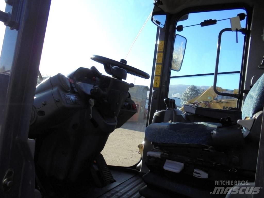 Hitachi ZW 180 Pyöräkuormaajat