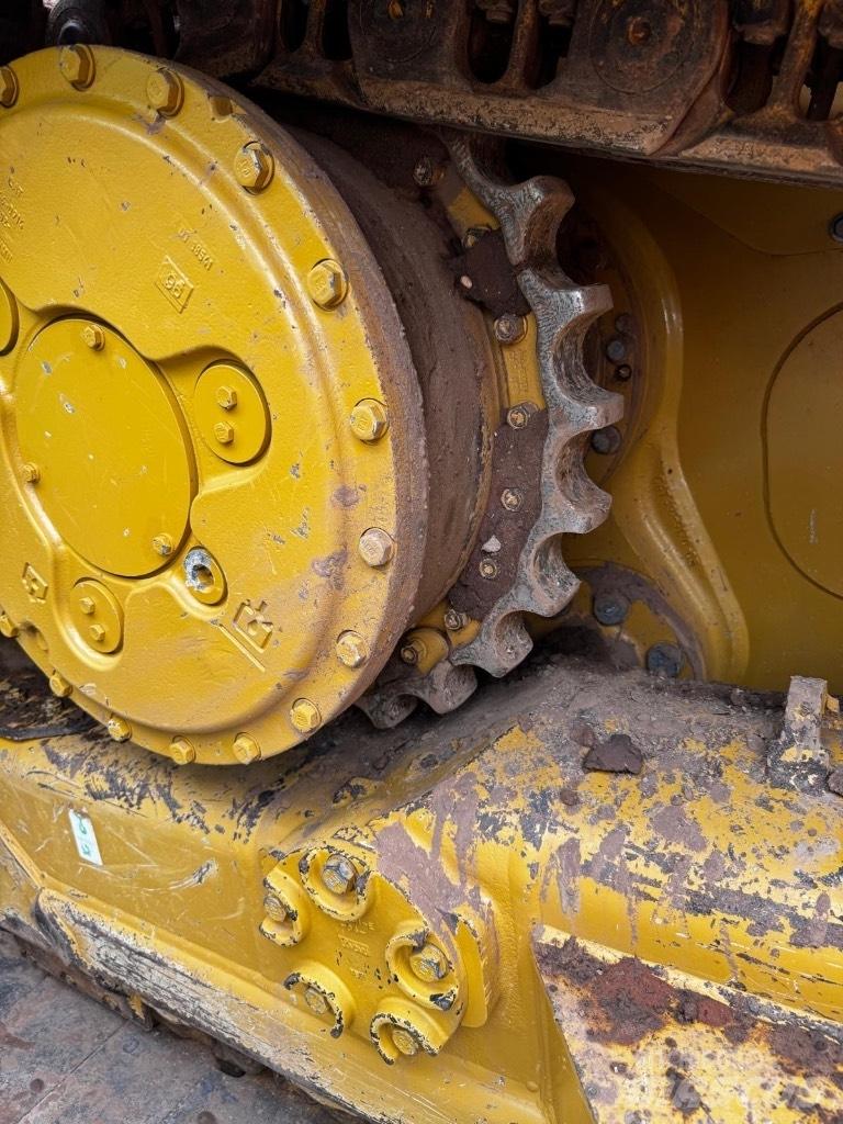 CAT D 6 LGP Telaketjupuskutraktorit