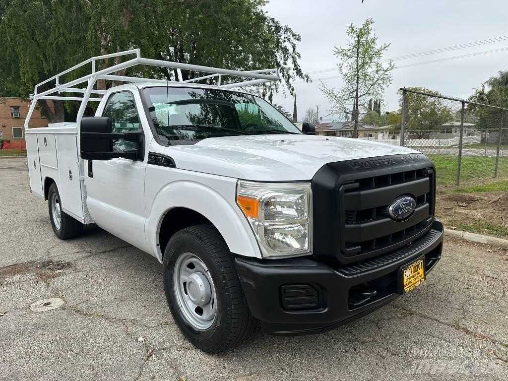 Ford F 350 Lava-autot
