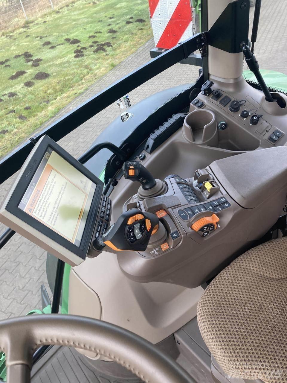 John Deere 6R 195 Traktorit