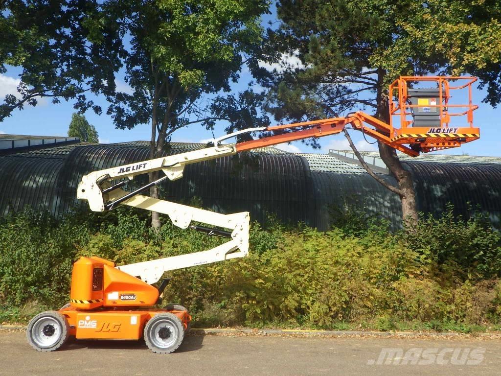 JLG E450AJ Kuukulkijat