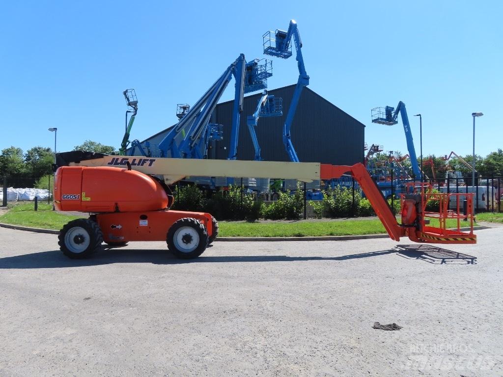 JLG 660 SJ Teleskooppipuominostimet