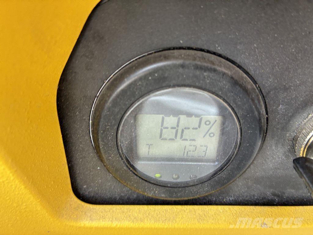 Hyster P 1.8AC Lavansiirtotrukit