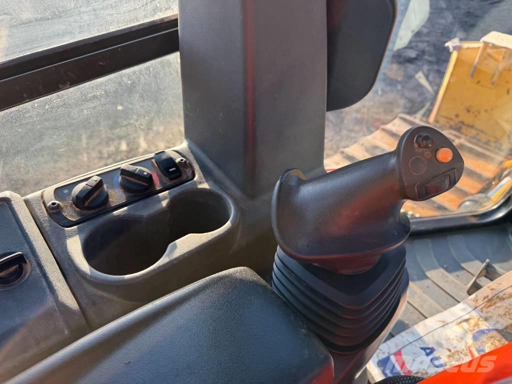 CAT D 3 Next Gen Telaketjupuskutraktorit