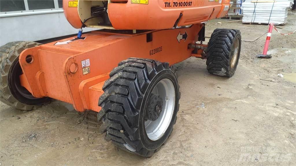 JLG 860SJ Teleskooppipuominostimet
