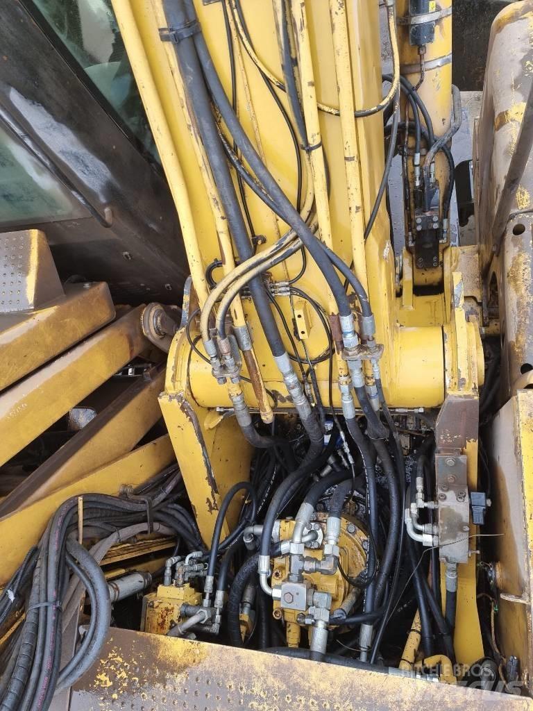 CAT M 325 D L MH Jätteenkäsittelijät
