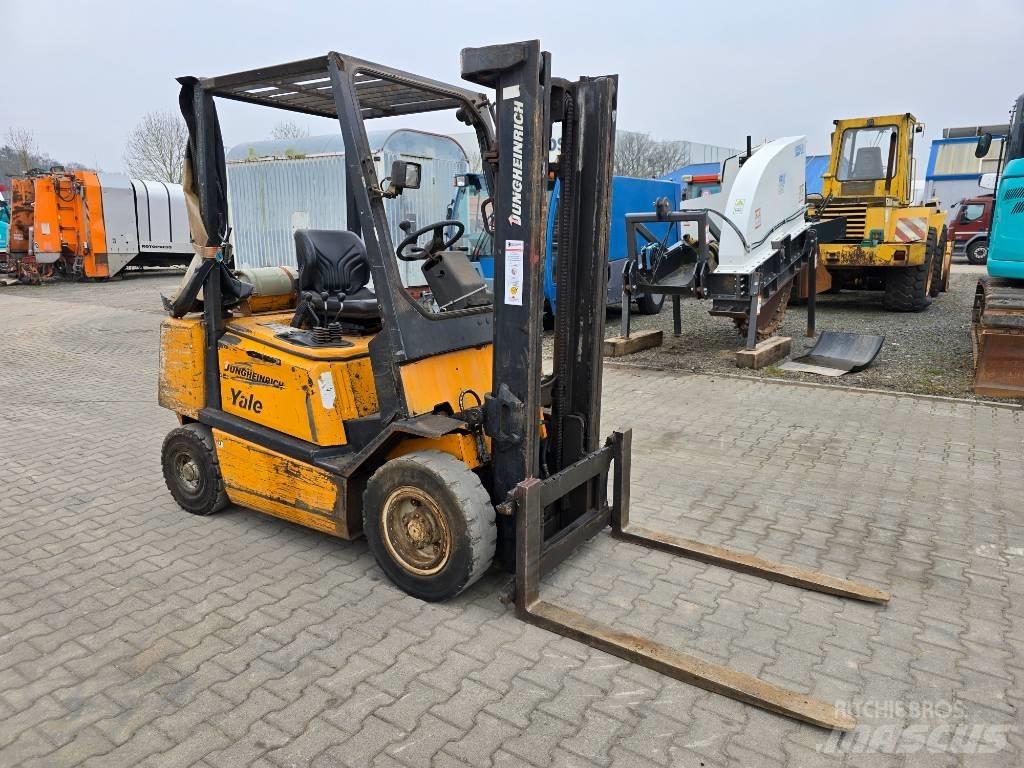 Jungheinrich TFG 25 Nestekaasutrukit