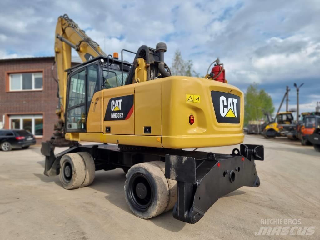 CAT MH 3022 Jätteenkäsittelijät