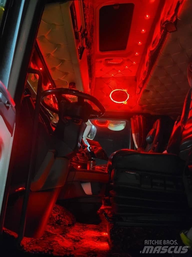 Scania S 650 Vetopöytäautot