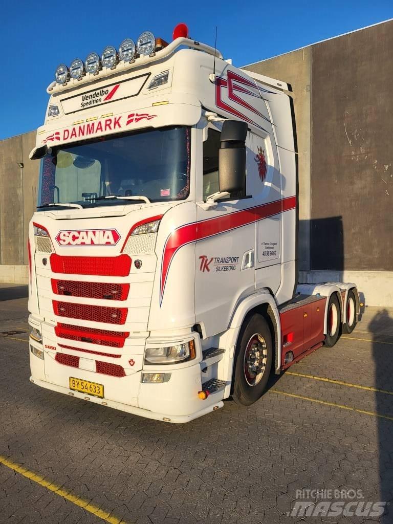 Scania S 650 Vetopöytäautot