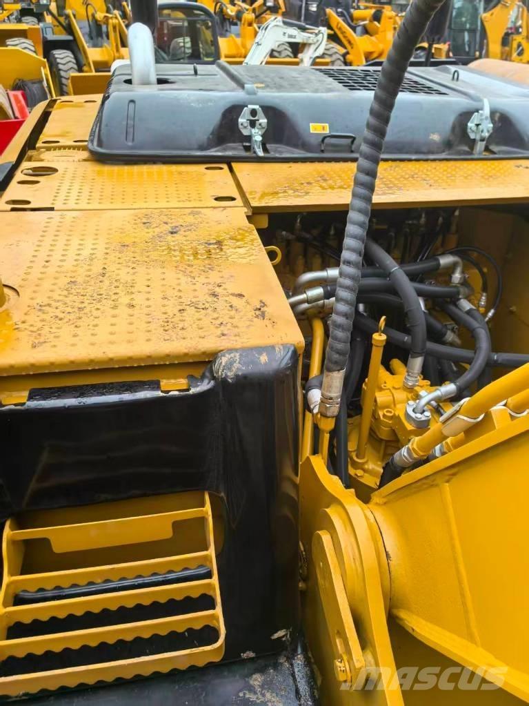 CAT 320D2 Telakaivukoneet