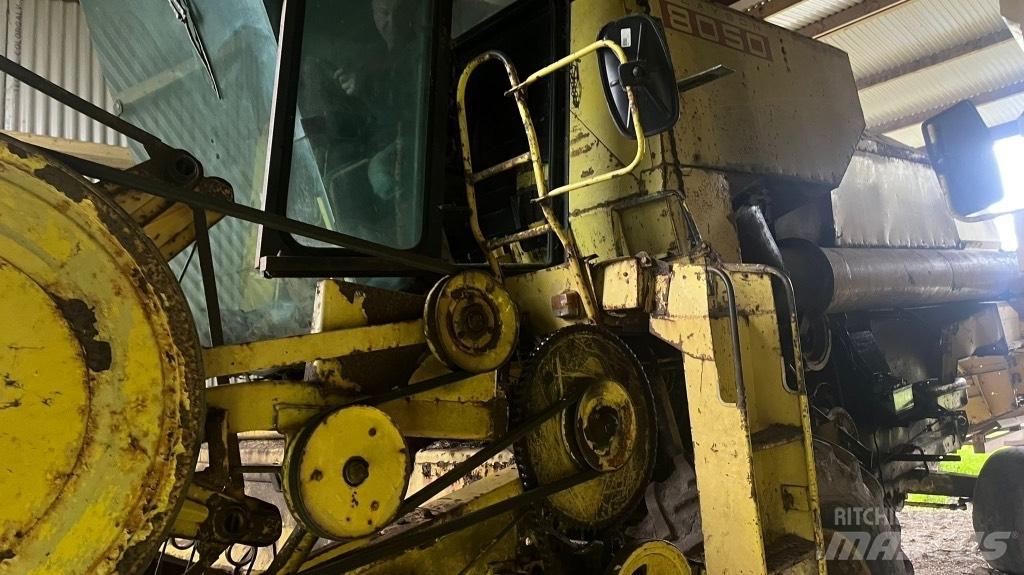 New Holland 8050 Leikkuupuimurit