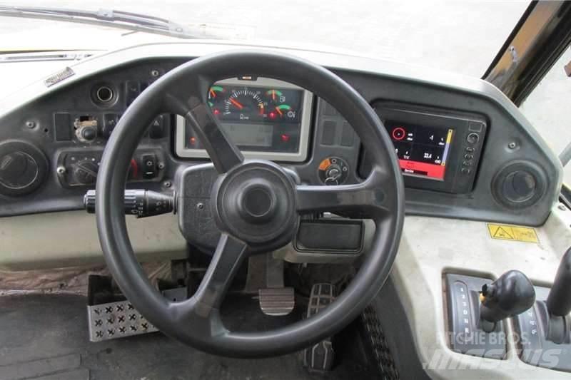 CAT 730C2 Dumpperit