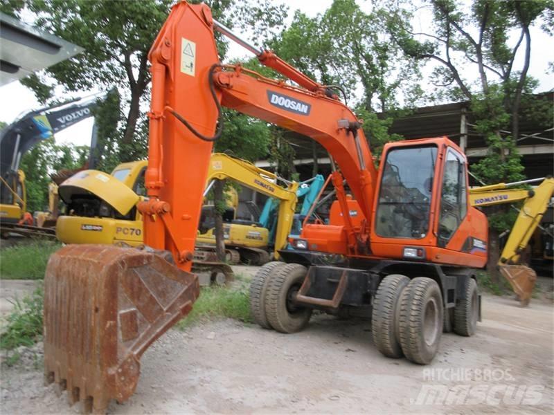 Doosan DH150W-7 Pyöräkaivukoneet
