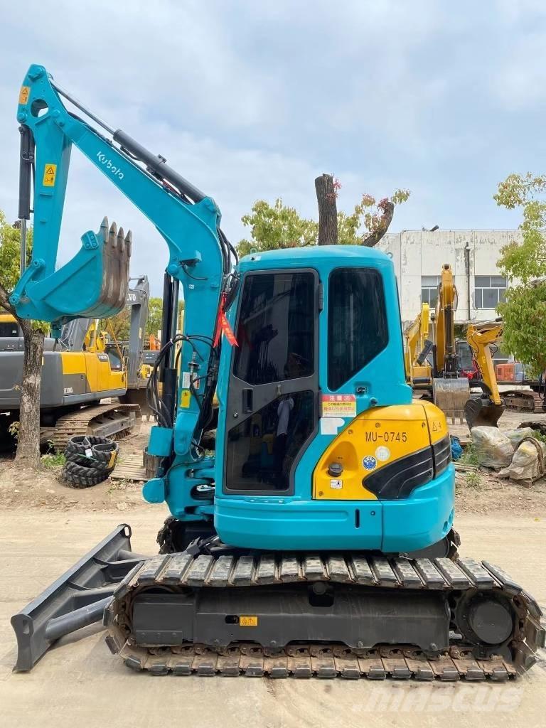 Kubota U40 Minikaivukoneet < 7t