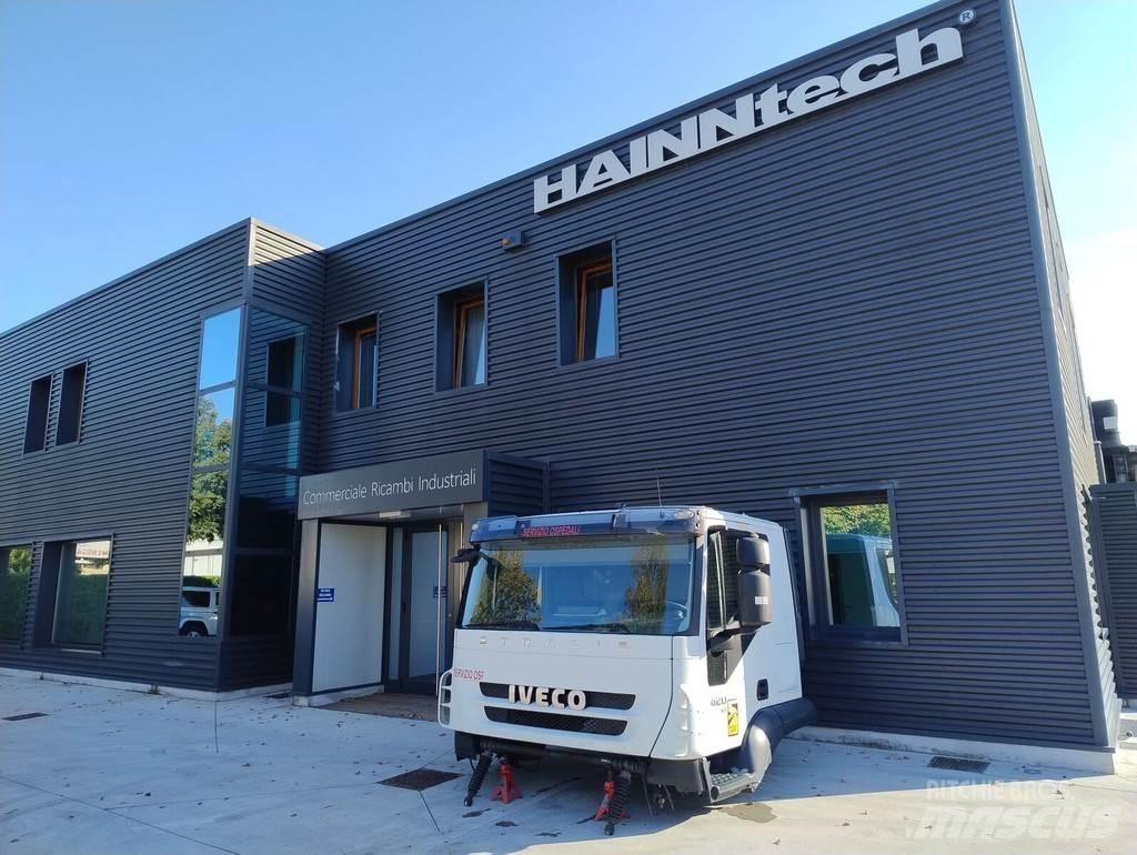 Iveco STRALIS AT Ohjaamot ja sisustat