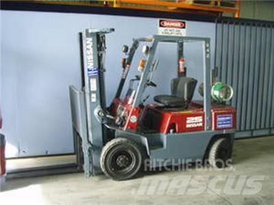 Nissan RJ02A25U Muut haarukkatrukit