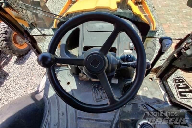 JCB 3CX 4X4 TLB Kaivurikuormaajat