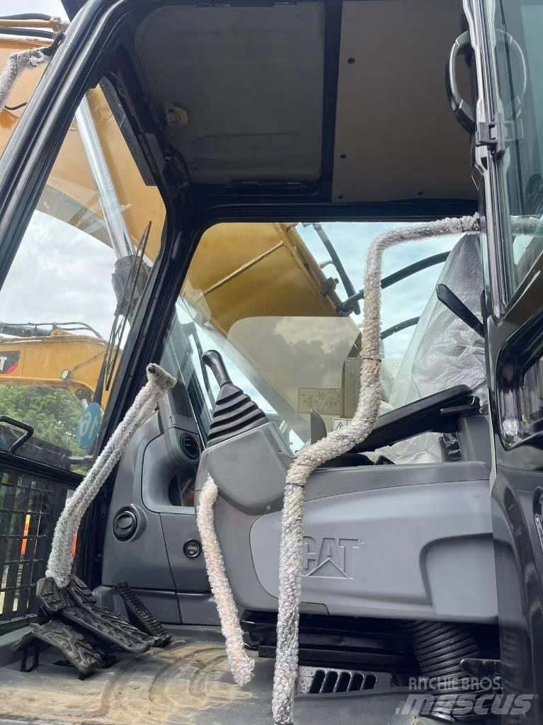 CAT 320 D Telakaivukoneet
