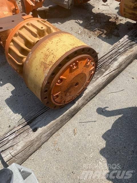 Fiat-Hitachi 350 Akselit