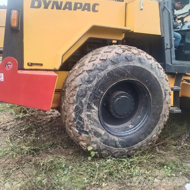 Dynapac CA 25 D Yksivalssijyrät
