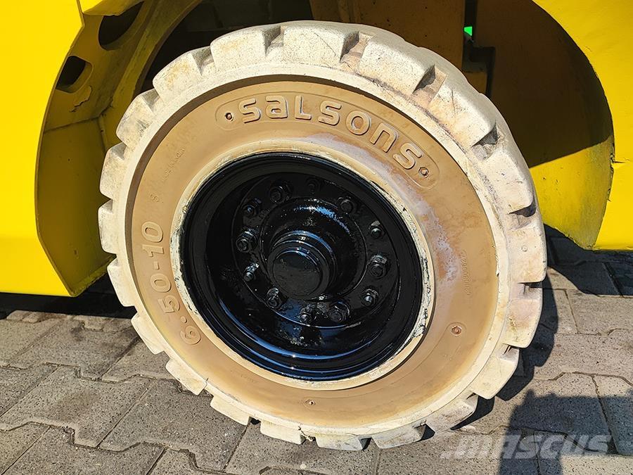 Hyundai 35L-7A Nestekaasutrukit