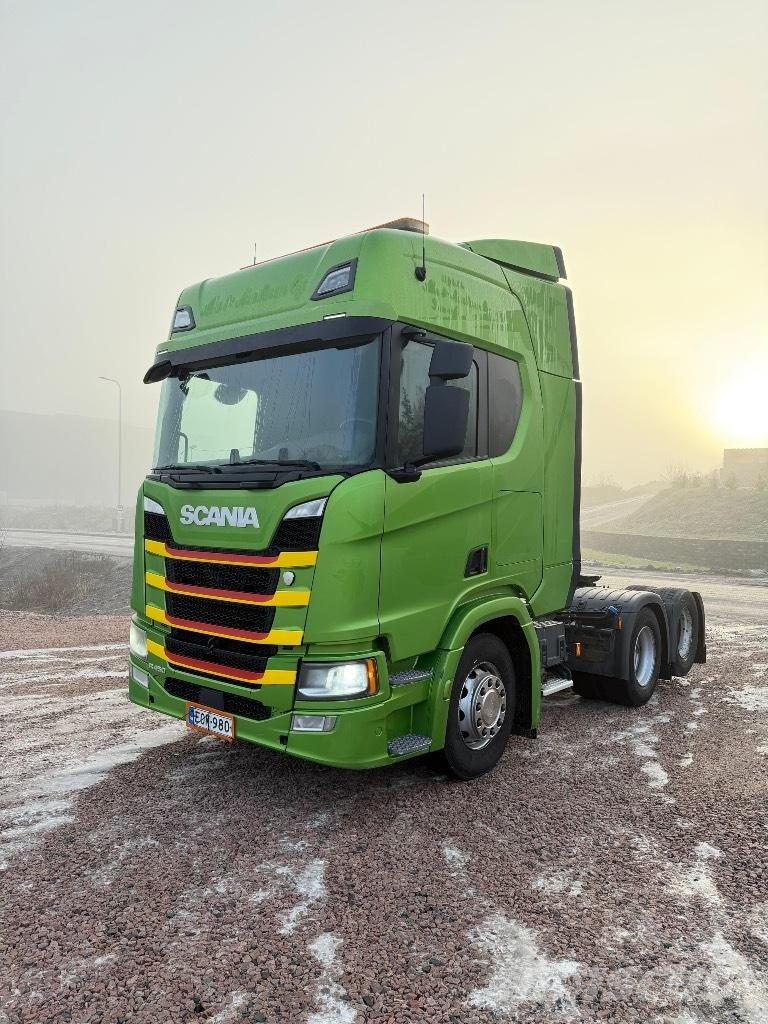 Scania R450A6x2NB Vetopöytäautot