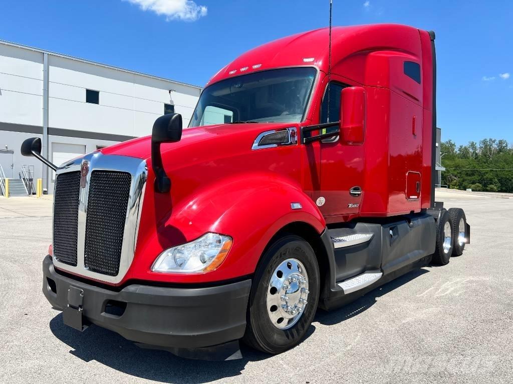Kenworth T 680 Vetopöytäautot