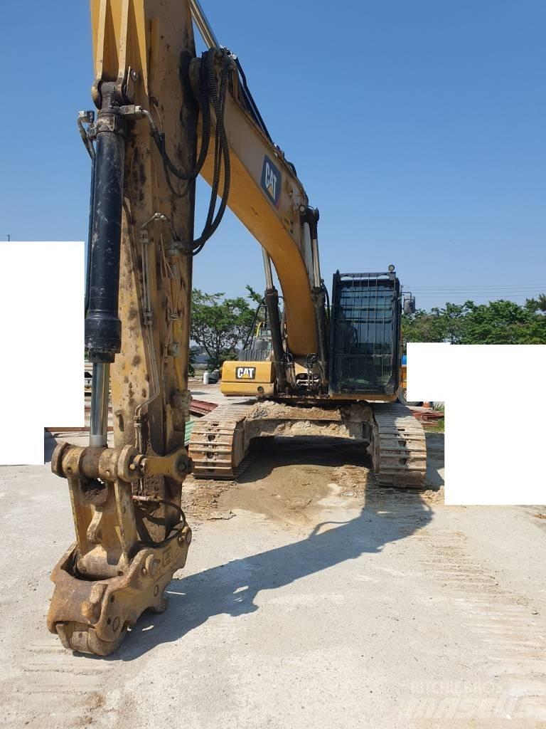 CAT 330F Telakaivukoneet