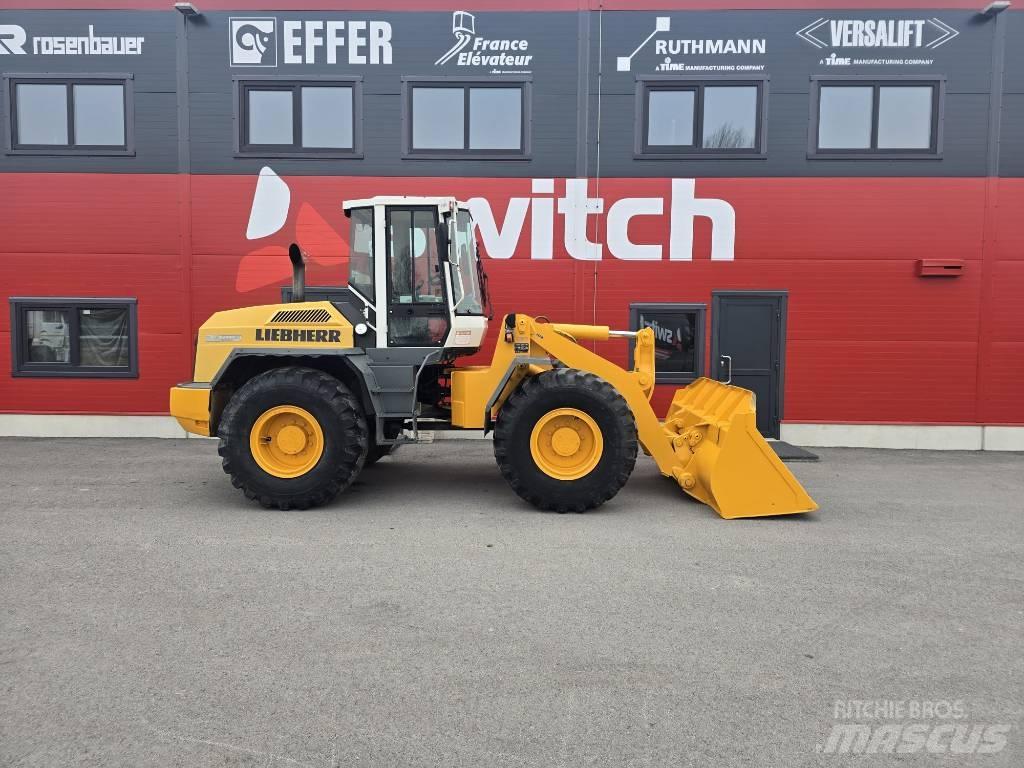 Liebherr L 522 Traktorit