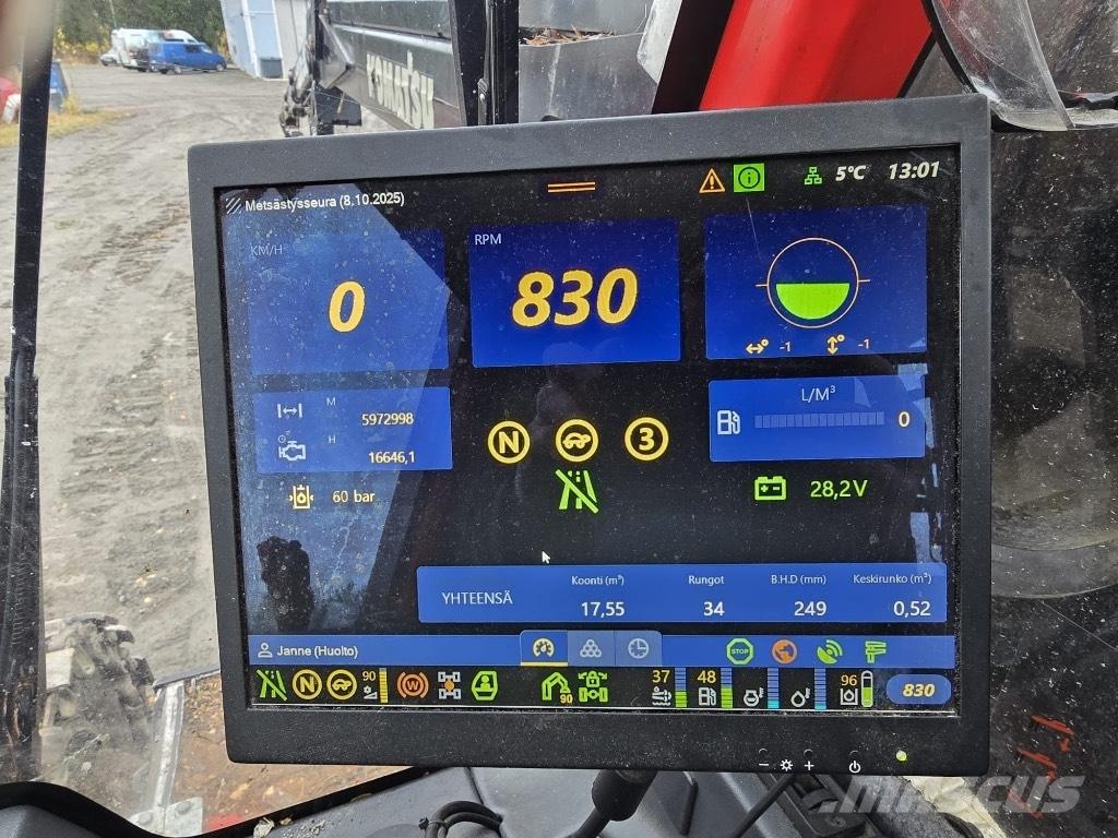 Komatsu 911.7 Harvesterit