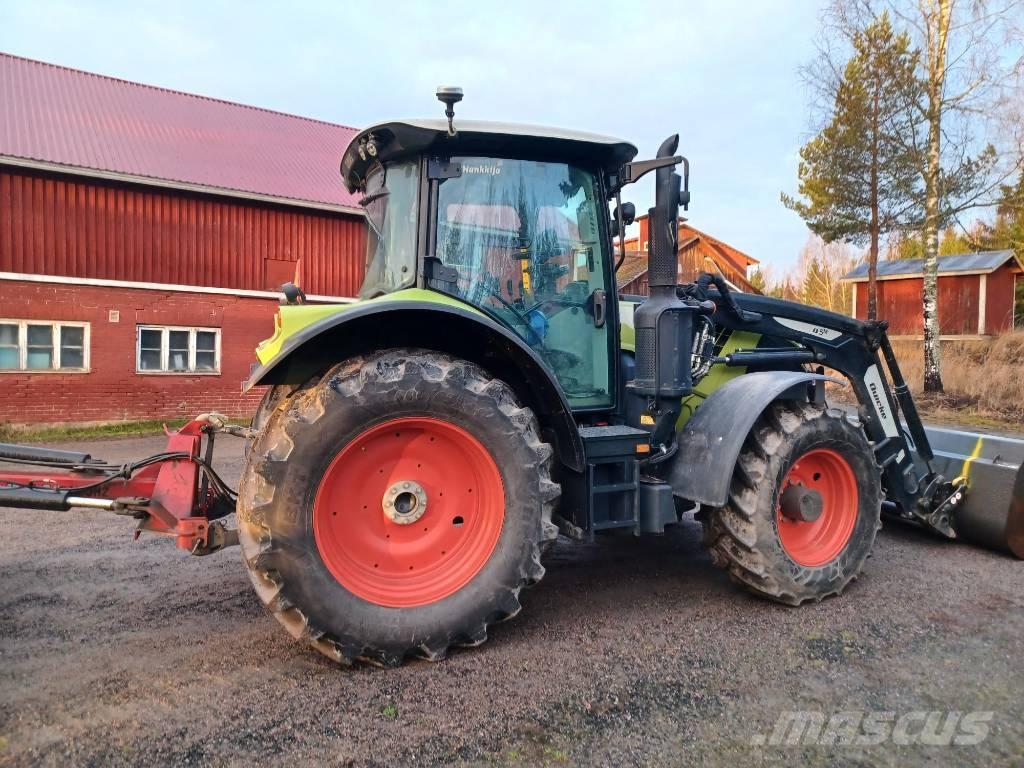 CLAAS Arion 530 Traktorit