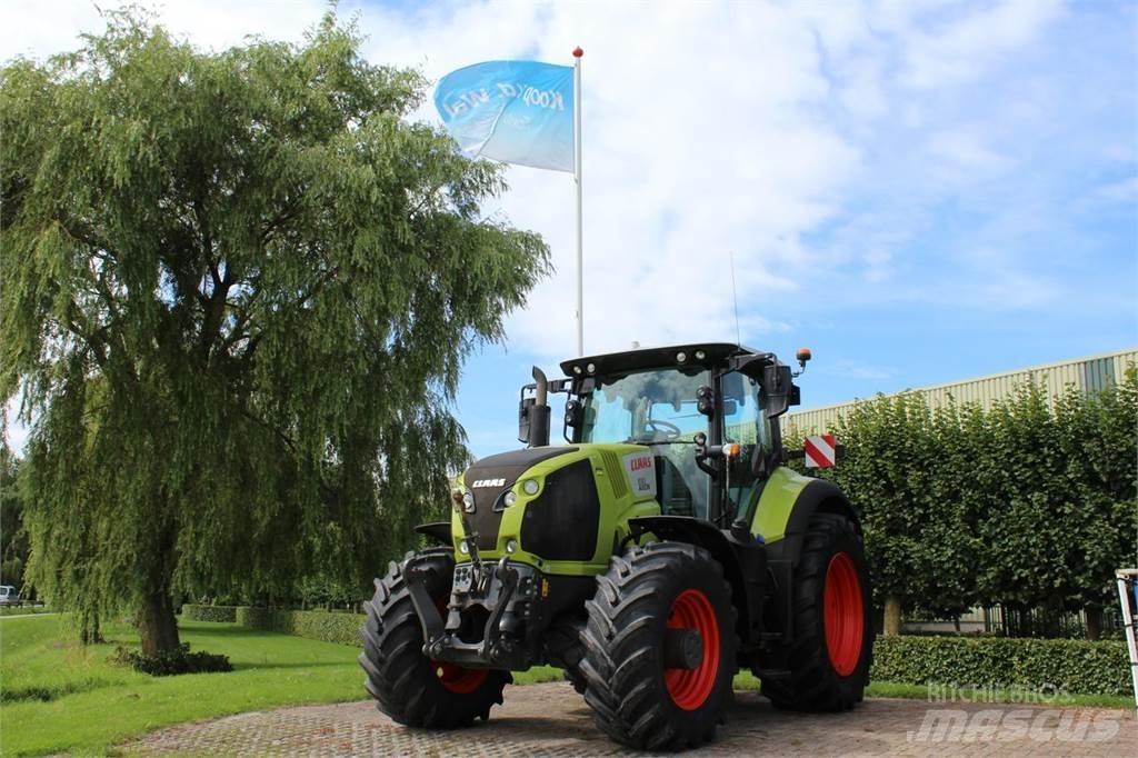 CLAAS Axion 830 Traktorit
