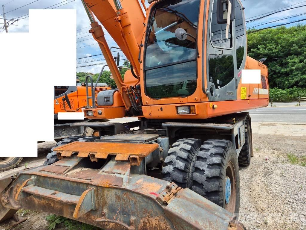 Doosan DX210WA Pyöräkaivukoneet